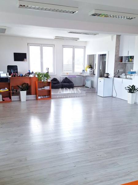 1000041741I.jpg 1000041741I.jpg